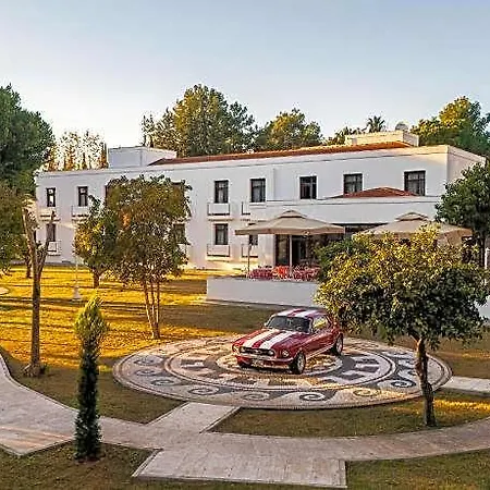 Hotel 74 3*
